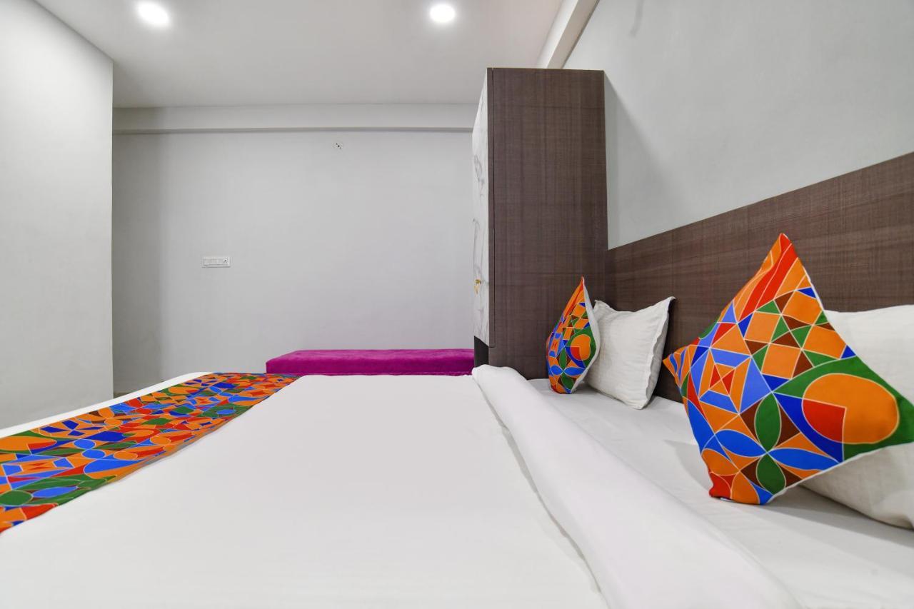 Fabhotel Dev'S Inn Indaur Kültér fotó