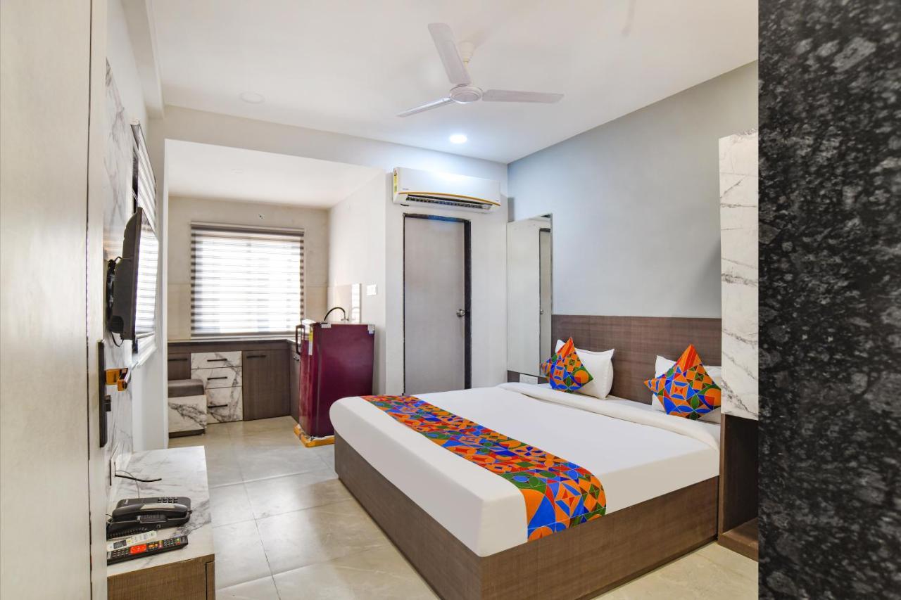 Fabhotel Dev'S Inn Indaur Kültér fotó